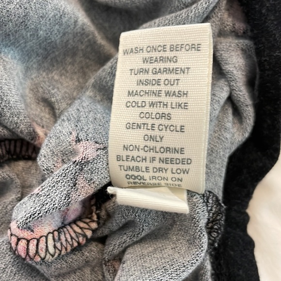 Mudd large black floral print open shoulder blouse bell sleeves lace trim - Picture 8 of 8